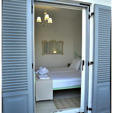 Theasis Sifnos 公寓 *